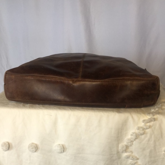 BACCINI Leandro cognac brown distressed genuine leather laptop bag. Detach strap - Picture 8 of 16